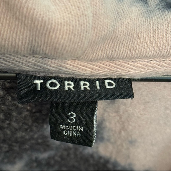 Torrid Black and Cream Tie-Dye Hoodie - Picture 5 of 11